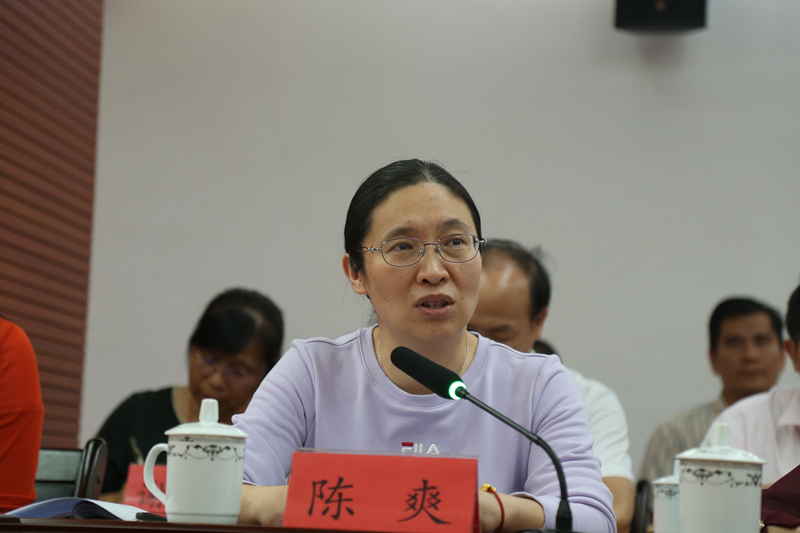 5、人妻-人妻搭讪
党组书记、局长陈爽发言 (2).JPG
