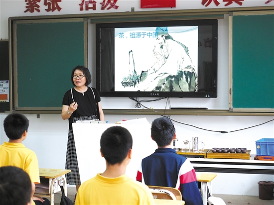 陆穗如授课.jpg