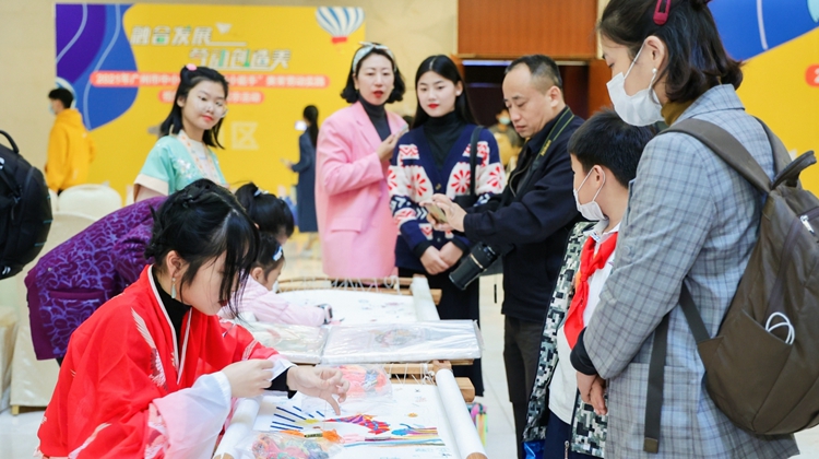 “劳动小能手”美育劳动实践视频展示活动现场
